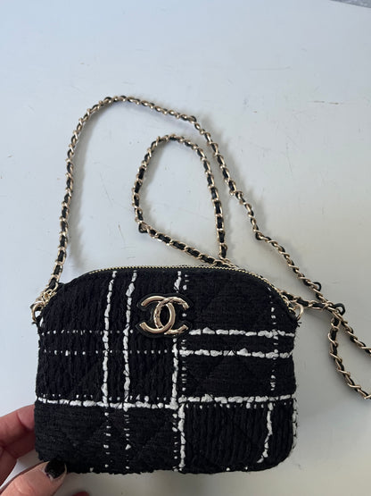 Chanel Tweed Crossbody Bag Schwarz Weiß CC Logo Mini Bag GWP
