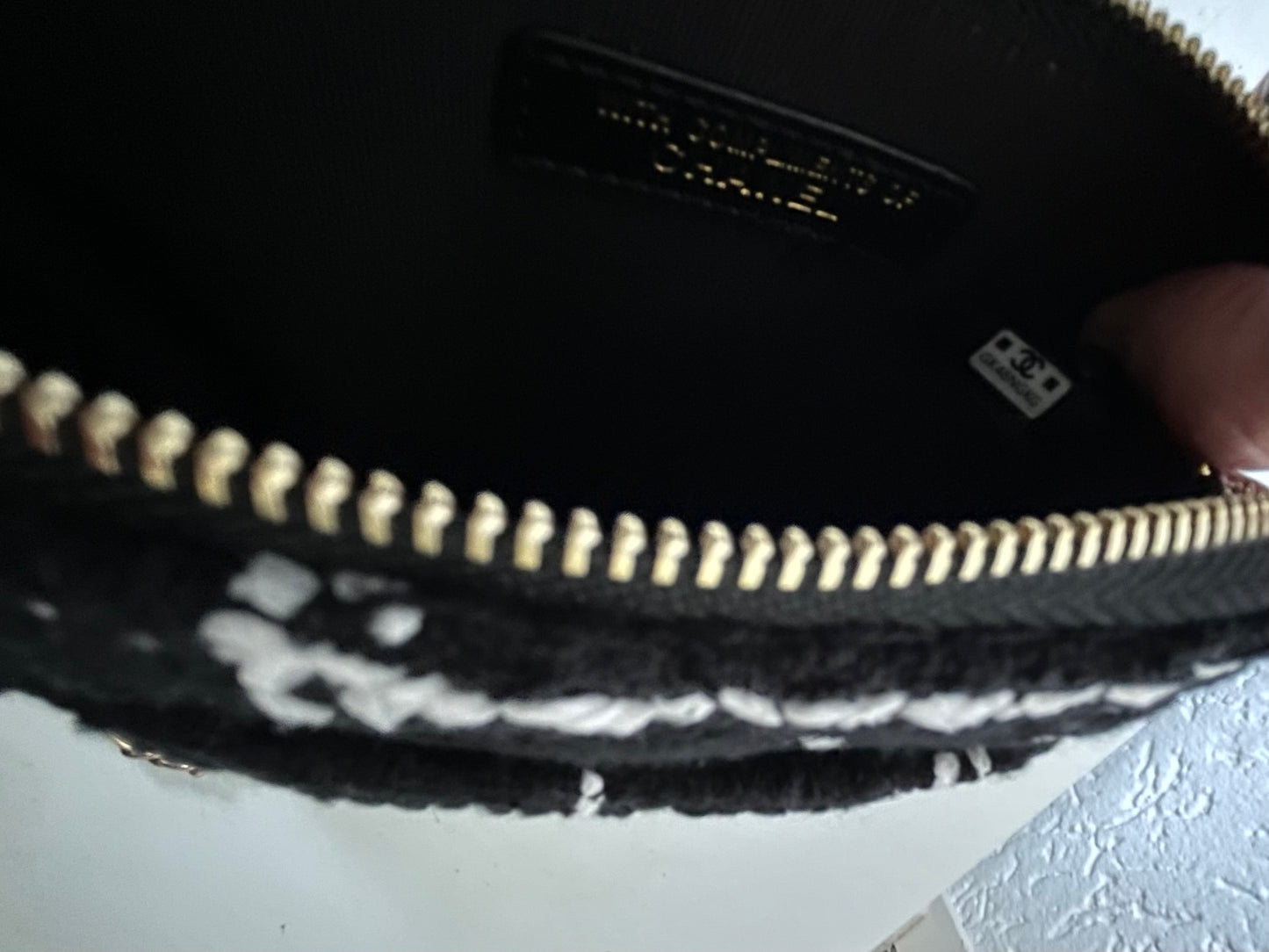 Chanel Tweed Crossbody Bag Schwarz Weiß CC Logo Mini Bag GWP
